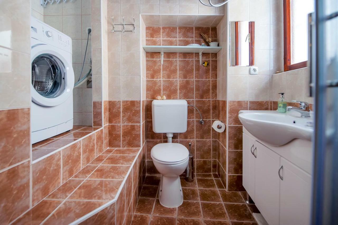 Studio Apartment Grisia Ровінь Екстер'єр фото