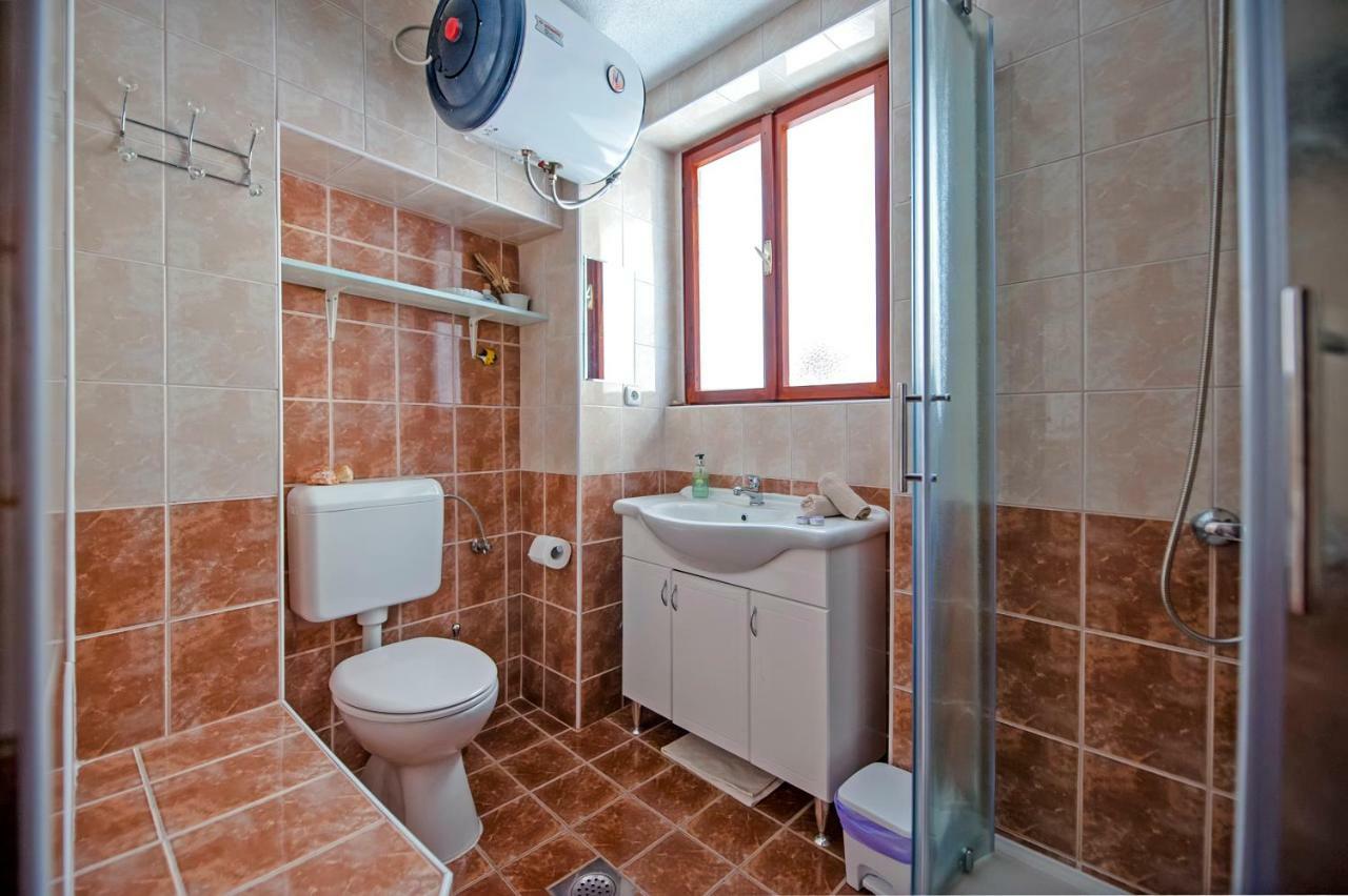 Studio Apartment Grisia Ровінь Екстер'єр фото